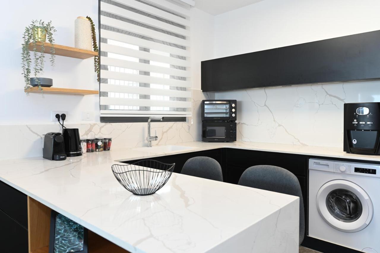 Yalarent C Kinneret Hotel Apartments มิกดาล ภายนอก รูปภาพ