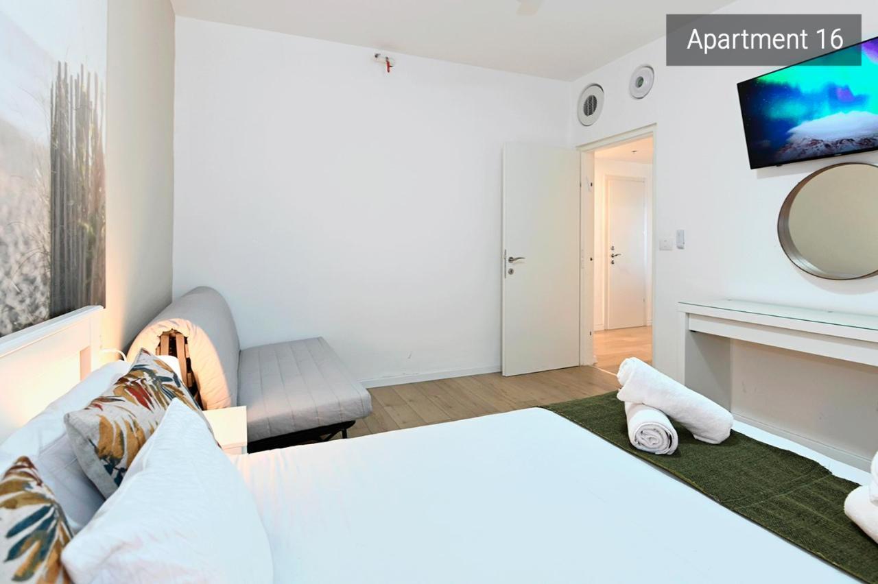 Yalarent C Kinneret Hotel Apartments มิกดาล ภายนอก รูปภาพ